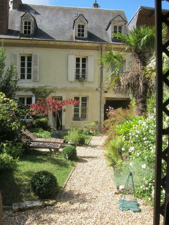 Beaumont-le-Roger Le Murmure De La Falaise B&B 외부 사진
