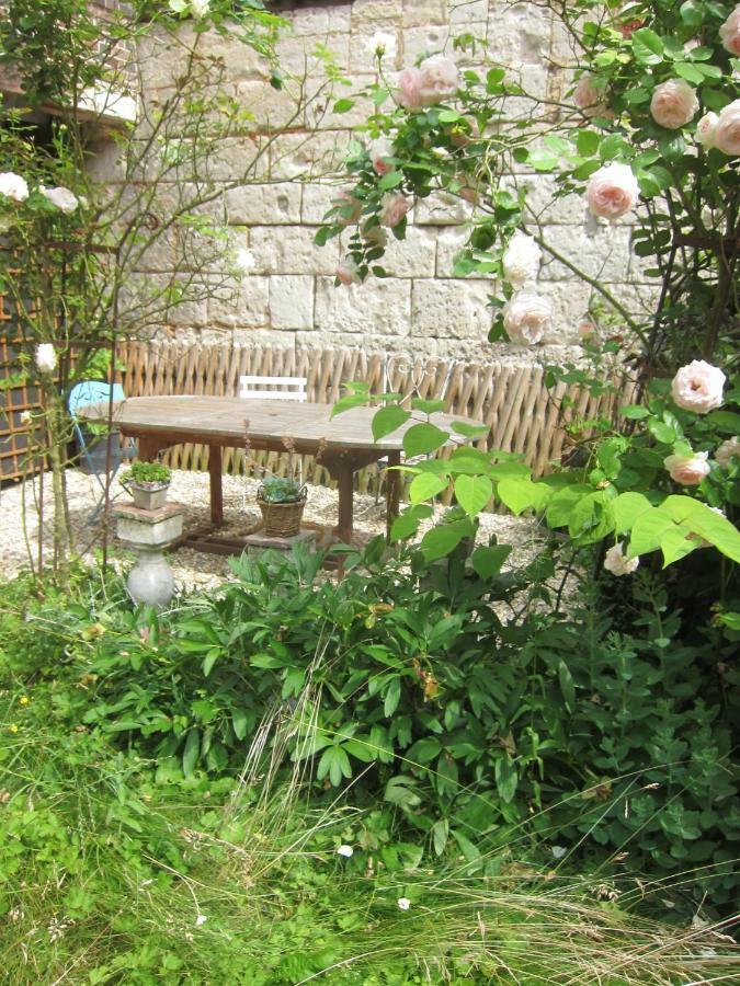 Beaumont-le-Roger Le Murmure De La Falaise B&B 외부 사진