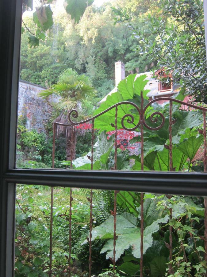 Beaumont-le-Roger Le Murmure De La Falaise B&B 외부 사진