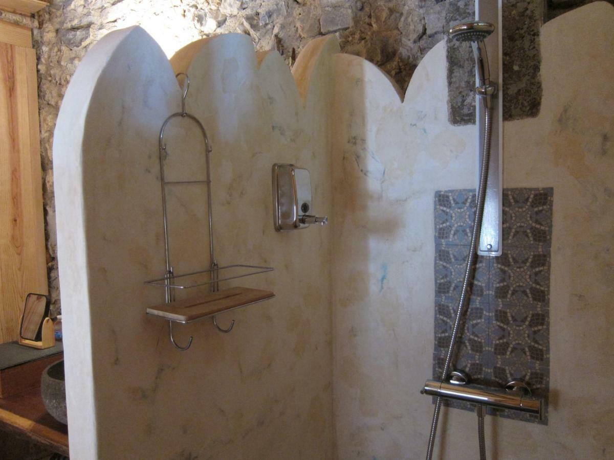 Beaumont-le-Roger Le Murmure De La Falaise B&B 외부 사진